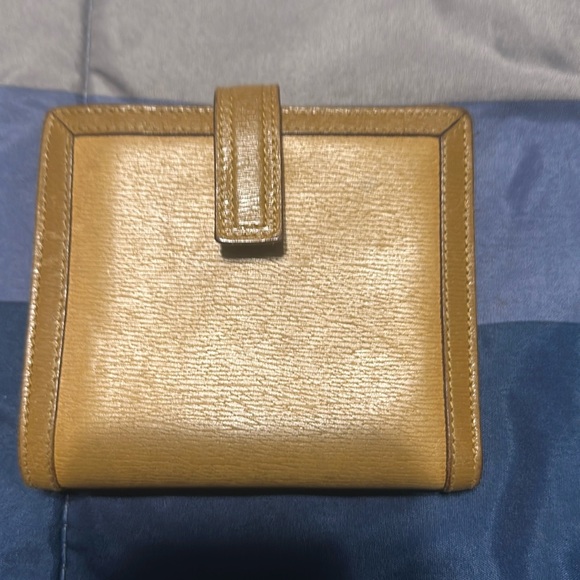 Gucci short Wallet-tan Color - Picture 2 of 9